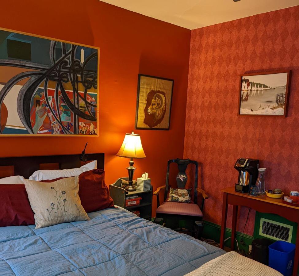 The One Cat Bed & Breakfast แบรตเทิลโบโร ภายนอก รูปภาพ